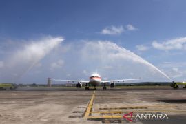 Garuda Indonesia, Jetstar Asia, dan Scoot mendarat perdana di Bandara Ngurah Rai