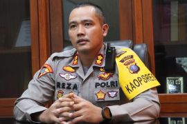 Polisi minta penganiaya wartawan di Madina menyerahkan diri