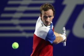 Daniil Medvedev tetap No.1 meski tidak dapat mengibarkan bendera negara