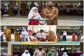 Gebyar Vaksinasi anak di Palas banjir hadiah