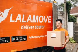 Lalamove luncurkan mobil van kargo elektrik DuoLa Bafong