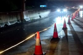 Jalur tol Pandaan arah Malang kembali dibuka pascatebing longsor