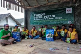 Ewindo salurkan benih sayuran bagi petani korban Semeru