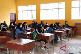 Legislator Kepri berharap siswa kelas XII PTM penuh jelang ujian