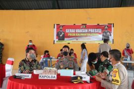Kapolda Kaltara pantau langsung vaksinasi serentak