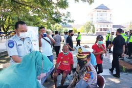 Jasa Raharja - Bidokes Polda Maluku gelar pengobatan kesehatan gratis, wujudkan kepedulian sosial