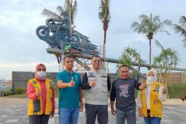 Patung Jokowi di Sirkuit Mandalika jadi spot foto favorit masyarakat