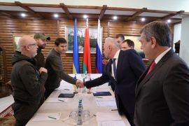 Ukraina dan Rusia akan merundingkan gencatan senjata, penarikan pasukan