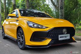 MG Motor pajang sedan MG 5 GT di Jakarta Auto Week