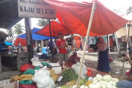 Perdana dibuka, aktifitas Pasar Kajai Pasbar pasca gempa sepi pengunjung (Video)