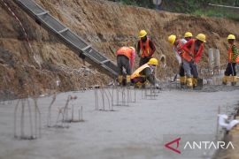 Usai longsor. PLN hentikan sementara proyek PLTA Upper Cisokan