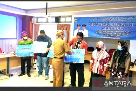 Bupati Tanah Laut dorong UMKM berinovasi pada produk