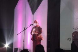 Bupati Mamuju promosikan sarung tenun sekomandi