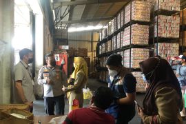Polres dan Pemkab Banyuwangi sidak distributor minyak goreng