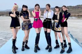 Ive akan rilis album baru bertajuk "Love Dive" bulan depan