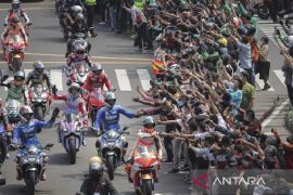 Parade pebalap MotoGP di Jakarta Page 1 Small