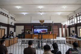 Dodi Reza Alex Noerdin Jalani Sidang Dakwaan Page 4 Small