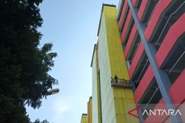 Pengelola Pasar Turi verifikasi puluhan pedagang dari TPS