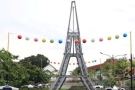 Semakin cetarr, Pemkot Madiun bangun Menara Eiffel di Sumber Umis