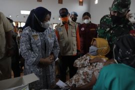 Sleman menggelar vaksinasi booster serentak di 86 kelurahan
