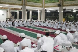 Warga binaan Lapas Cibinong bermunajat peringati Nisfu Sya'ban