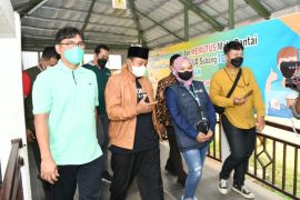 Pemprov Jabar gelar operasi pasar minyak goreng di Subang