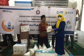 Sambut ramadhan, PIKK PLN UIW Sumbar bersama YBM beri bantuan pada Panti Asuhan dan Duafa