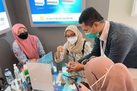 Vaksin dan suplemen kunci hidup berdampingan dengan COVID-19