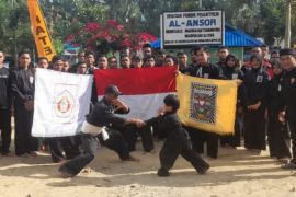 Puluhan atlet silat PSHT Palas gelar latihan bersama di Ponpes AL - Ansor