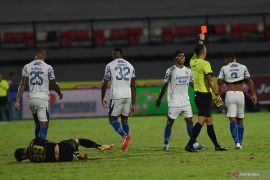 Henhen dan Ardi dipastikan absen saat Persib Bandung lawan Persik