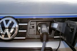 Volkswagen tarik lebih dari 100.000 mobil yang berisiko kebakaran