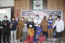 Yayasan Getas gelar sunat gratis dan santunan anak yatim, Molen : berbagi itu indah