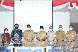 KPK datangi Bupati Kampar, ada apa?