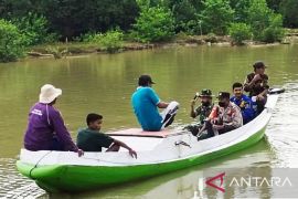 Basarnas bantu pencarian bocah hilang terseret arus sungai di Sumenep