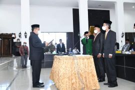 Dua lagi anggota DPRD Labura di PAW