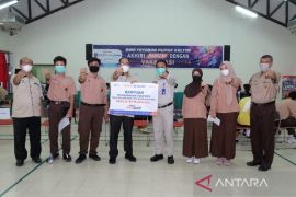 Menuju PTM 100%, PKT gelar vaksinasi booster bagi siswa SMA YPK