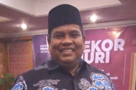 Suhatri Bur, Anak Tukang Jahit, Jadi Bupati Dengan Segudang Prestasi