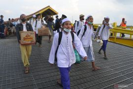 Santri Pulang Kampung di Situbondo
