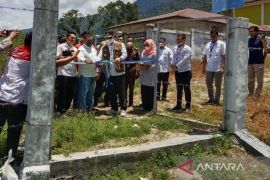 BTS Combat diresmikan, Bupati minta masyarakat manfaatkan internet dengan baik