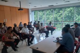 Satgasus Polri kaji kelangkaan minyak goreng di daerah