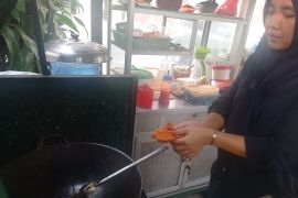 Harga minyak goreng curah naik hingga Rp20 ribu/kg