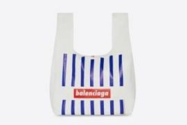 Balenciaga luncurkan tas mirip kantong belanja supermarket Tesco