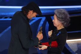 Troy Kotsur, pria tuli pertama yang menang piala Oscar