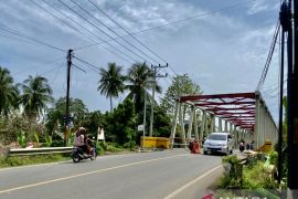 Jembatan Paringin kini sudah dapat dilintasi