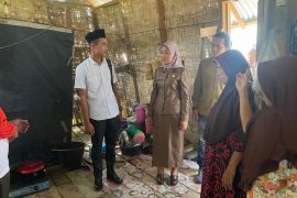 Ketua DPRD Langkat bantu bedah rumah warga Desa Besilam
