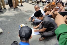 Dewan Kalsel desak eksekutif segera cari solusi masalah  "migor"