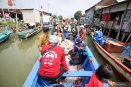 Tradisi Petik Laut Nelayan Pesisir Sidoarjo