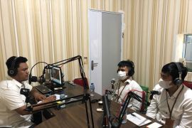 KP2KP Tembilahan ajak masyarakat di radio segera lapor SPT