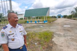 Area penampungan muatan di Pelabuhan Tana Paser kondisinya memperihatinkan