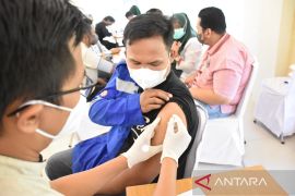 PT Semen Padang kembali gelar vaksin booster untuk karyawan dan keluarga